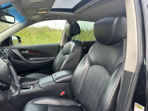 Used 2017 INFINITI QX50 AWD w/ Premium Plus Package image 12
