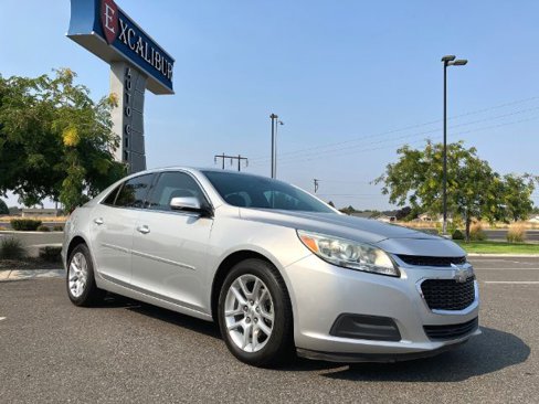 Used 2015 Chevrolet Malibu LT w/ Power Convenience Package image 2