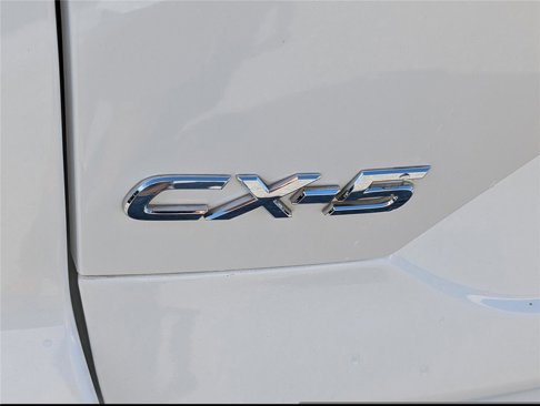 Used 2018 MAZDA CX-5 Touring w/ Preferred Equipment Package image 9