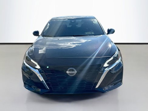 Used 2025 Nissan Altima 2.5 SL image 2