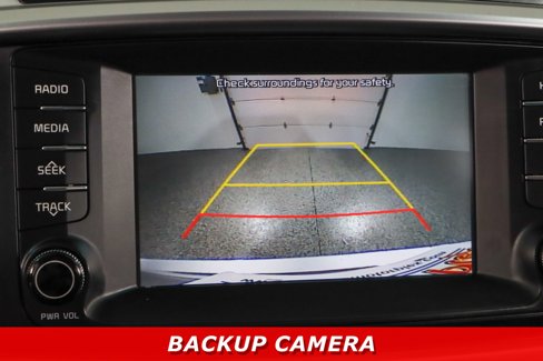 Used 2019 Kia Sorento LX image 18