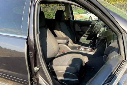 Used 2016 Chevrolet Traverse LT image 7