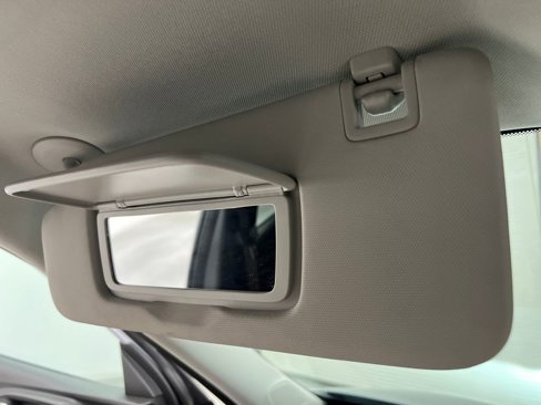 Used 2024 Chevrolet Trax LT image 58