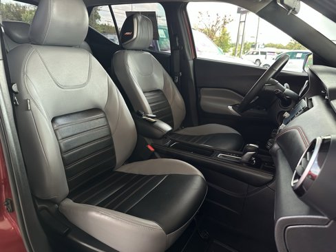 Used 2021 Nissan Kicks SR image 17