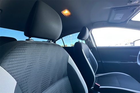Used 2021 Nissan Versa SV image 19
