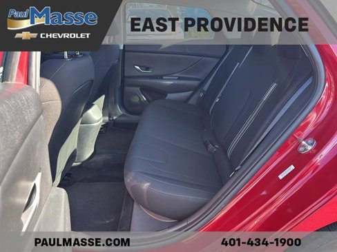 Used 2022 Hyundai Elantra SEL image 17