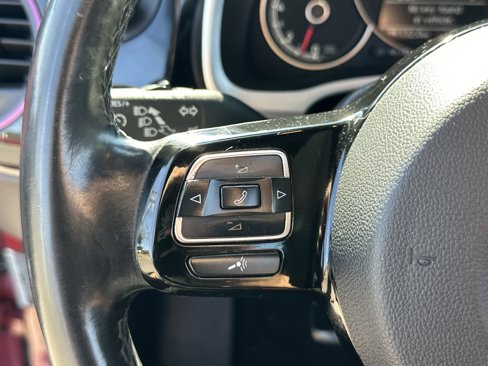 Used 2017 Volkswagen Beetle #PinkBeetle image 15