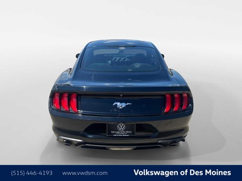 Used 2018 Ford Mustang Coupe image 5