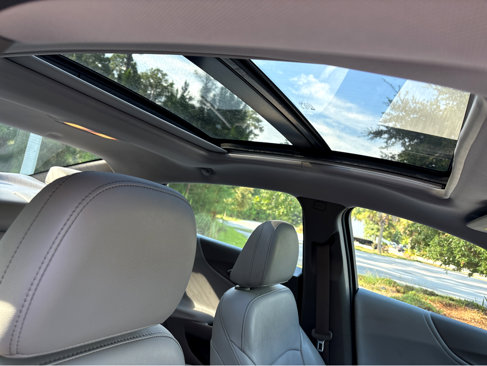 Used 2017 Chevrolet Malibu Premier w/ Premier Sun and Wheel Package image 14