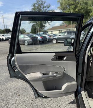 Used 2010 Subaru Forester 2.5X image 13