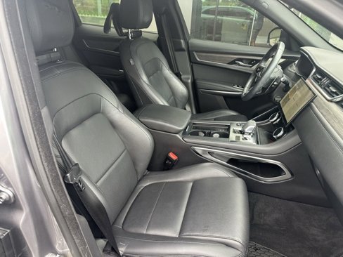 Used 2023 Jaguar F-PACE S image 7