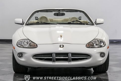 Used 1998 Jaguar XK8 Convertible image 17