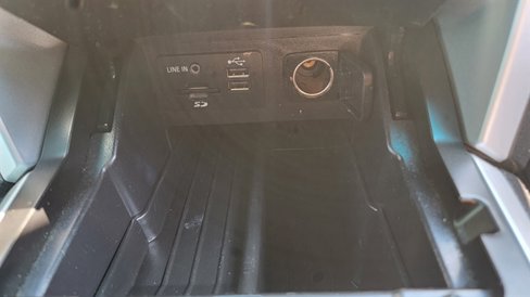 Used 2015 Ford Explorer XLT w/ Equipment Group 202B image 21
