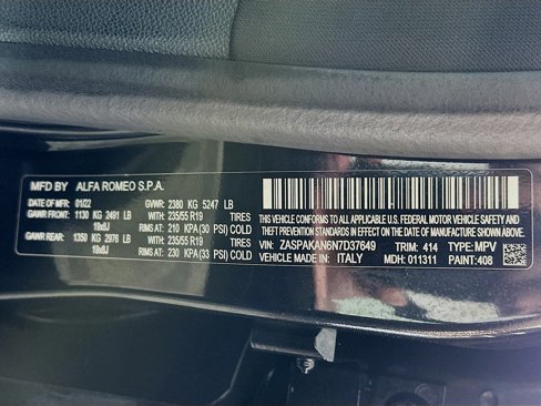 Used 2022 Alfa Romeo Stelvio Sprint image 32