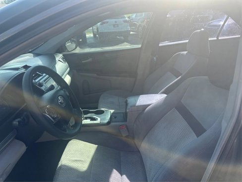 Used 2012 Toyota Camry LE image 9