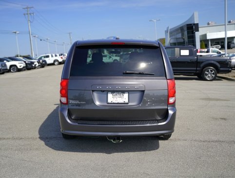 Used 2017 Dodge Grand Caravan SE image 7
