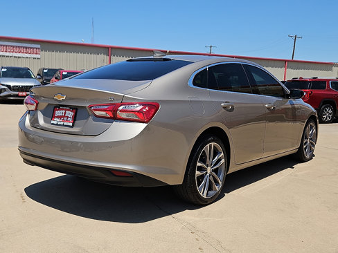 Used 2024 Chevrolet Malibu LT image 3