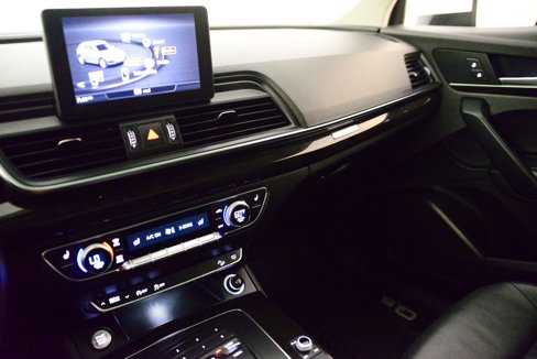 Used 2018 Audi Q5 2.0T Premium image 31