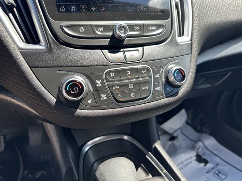 Used 2024 Chevrolet Malibu LT image 14