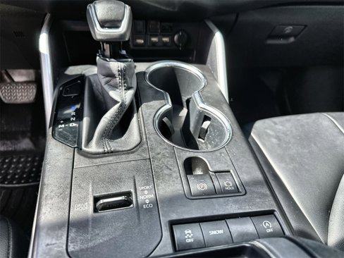 Used 2020 Toyota Highlander XLE image 27