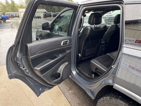 Used 2018 Jeep Grand Cherokee Altitude image 25