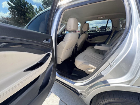 Used 2017 Buick Envision Essence image 11