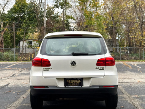 Used 2012 Volkswagen Tiguan S image 11