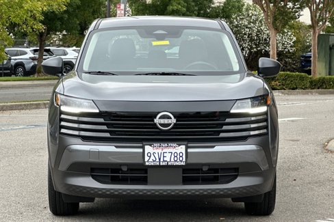 Used 2025 Nissan Kicks S w/ Charging Package image 9