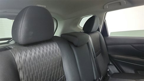 Used 2019 Nissan Rogue SV image 12