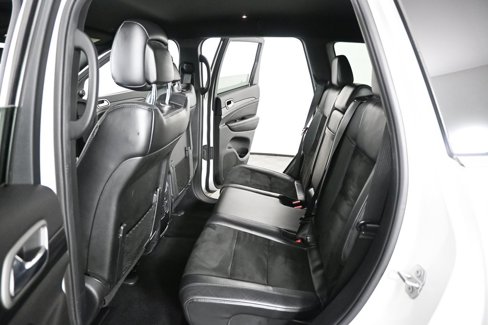 Used 2019 Jeep Grand Cherokee Laredo w/ Laredo X Package image 18