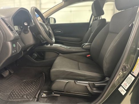 Used 2018 Honda HR-V LX image 9