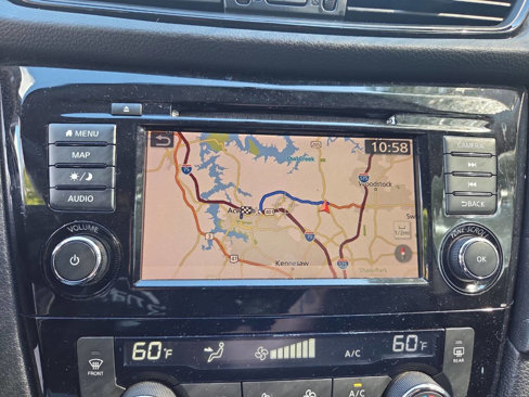 Used 2018 Nissan Rogue SV w/ Sun & Sound Touring Package image 7