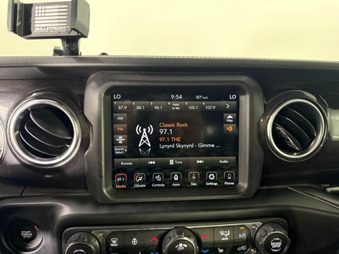 Used 2020 Jeep Wrangler Unlimited Sahara image 27
