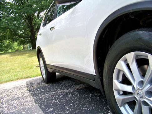 Used 2015 Nissan Rogue SV image 40