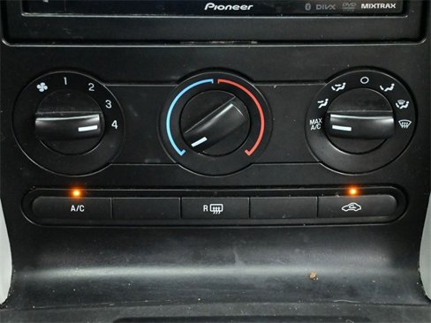 Used 2009 Ford Mustang Convertible image 21