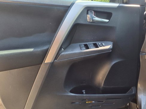 Used 2015 Toyota RAV4 XLE image 13