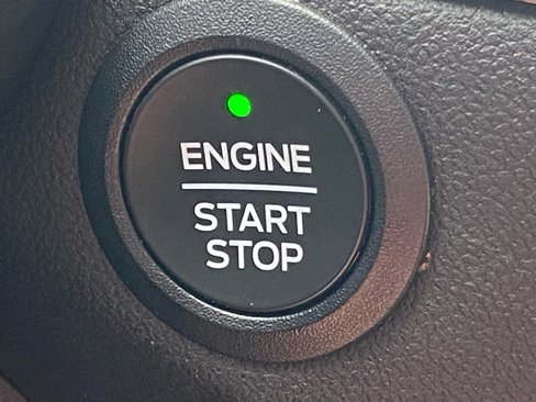 Certified 2022 Ford Escape SE w/ Cold Weather Package image 18