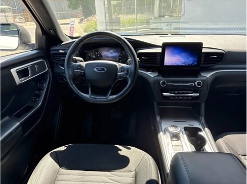 Used 2020 Ford Explorer XLT image 10