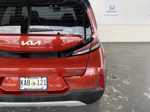Used 2023 Kia Soul S image 32