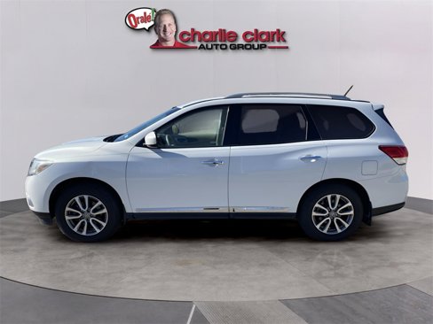 Used 2014 Nissan Pathfinder SL w/ Trailer Tow Package image 3
