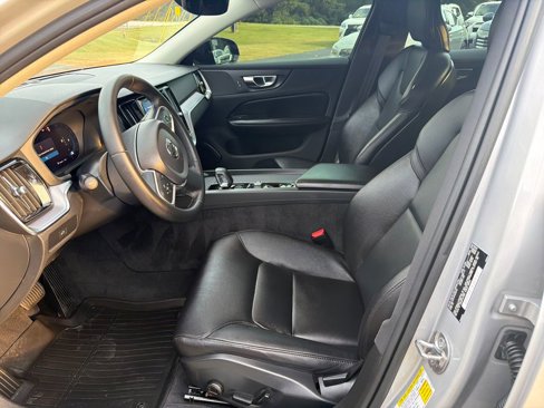 Certified 2023 Volvo S60 B5 Core image 11