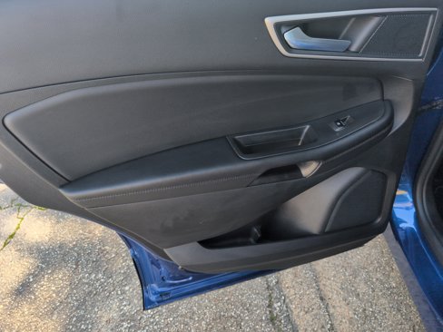 Used 2023 Ford Edge SEL image 31