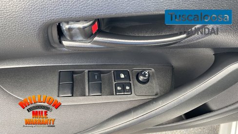 Used 2022 Toyota Corolla LE image 13
