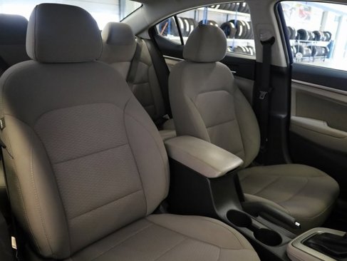 Used 2019 Hyundai Elantra SEL image 6