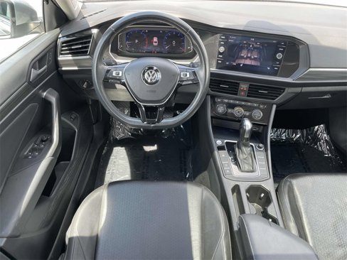 Certified 2019 Volkswagen Jetta SEL w/ Cold Weather Package image 30