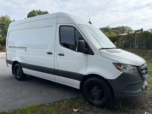 Used 2022 Mercedes-Benz Sprinter 2500 w/ Acoustic Package image 1