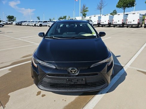 Used 2023 Toyota Corolla LE image 9