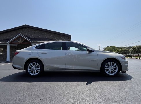 Used 2016 Chevrolet Malibu LT image 20