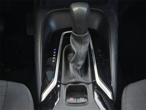 Used 2021 Toyota Corolla LE image 16