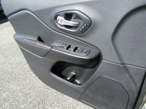 Used 2022 Jeep Cherokee Trailhawk w/ Premium Leather Package image 27